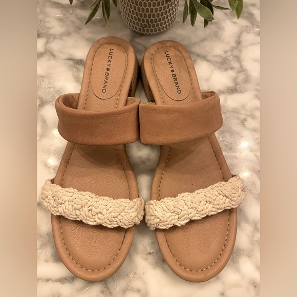 Lucky Brand Shoes - Lucky brand sandals size 8.5